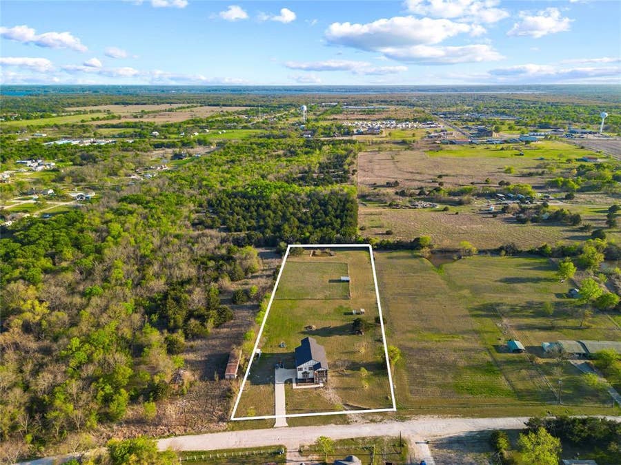 Property photo for 641 Countess Road, Quinlan, TX