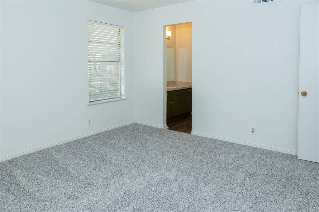 1860 Meadow Valley Lane, Dallas, TX 75232 Fresh and ready to decorate!