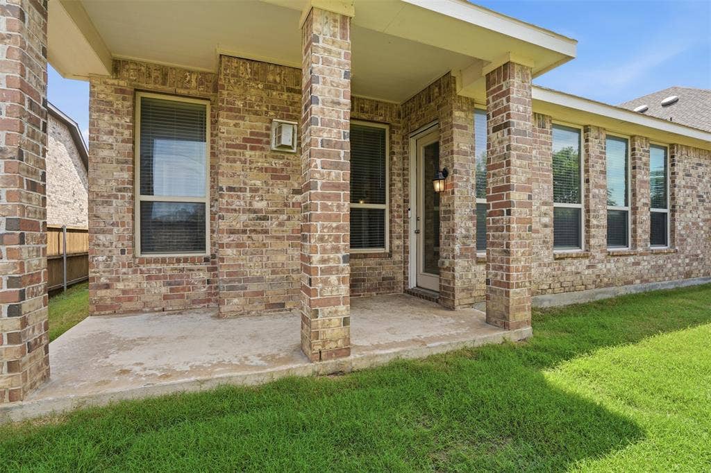 1808 Graham Way, Mansfield, TX 76063