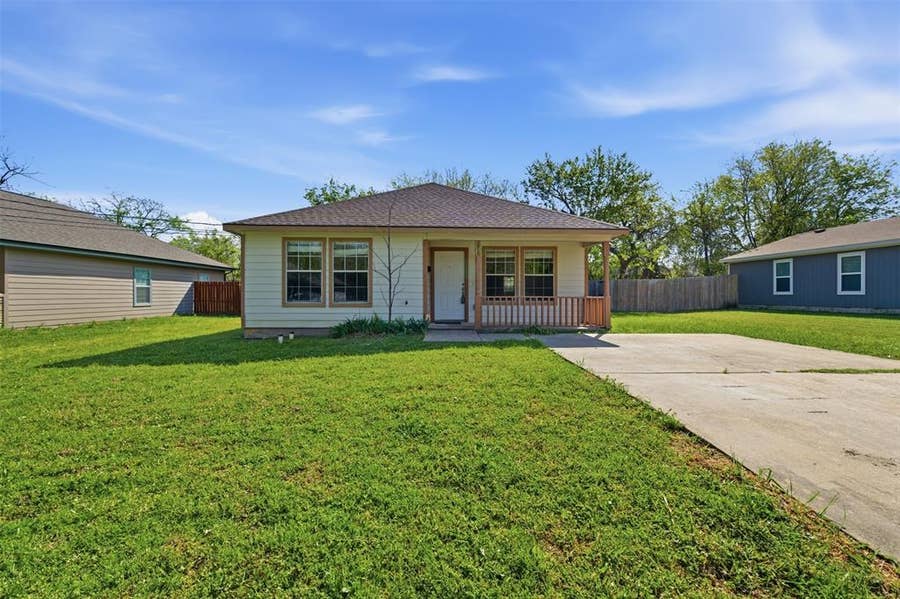 Property photo for 1901 Wright Street, Greenville, TX