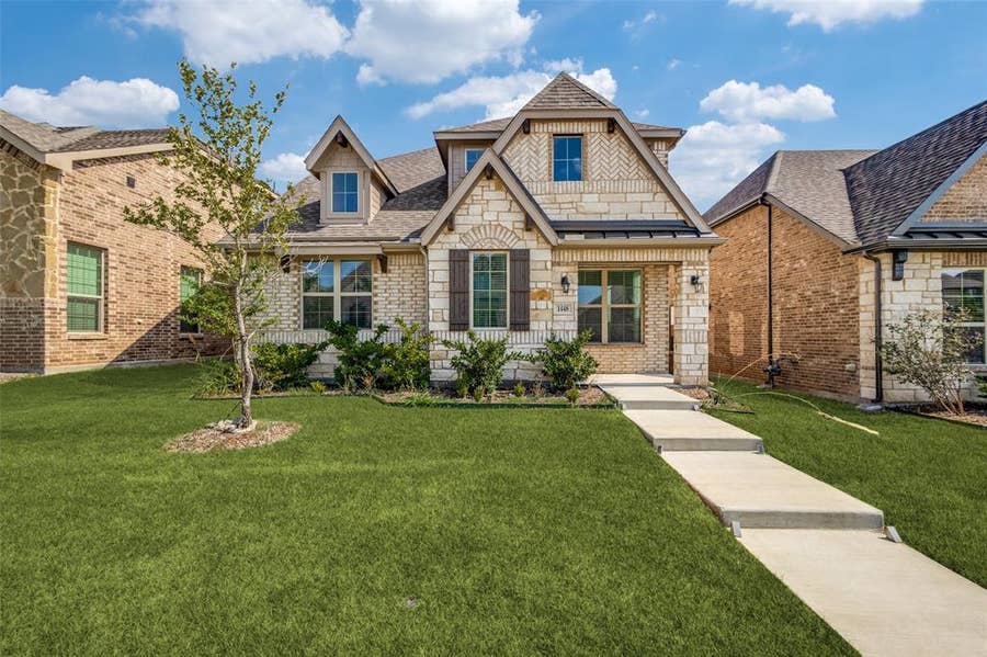 Property photo for 1448 Sun Garden Way, Justin, TX