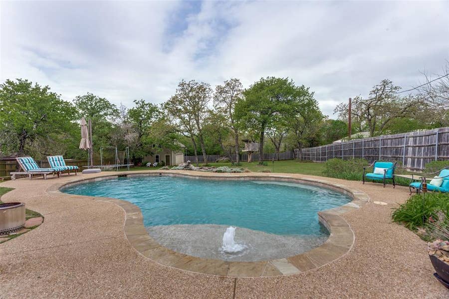 Property photo for 9714 Windsor Circle, Fort Worth, TX