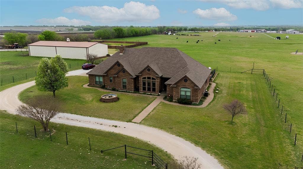 13435 Jackson Road, Krum, TX 76249