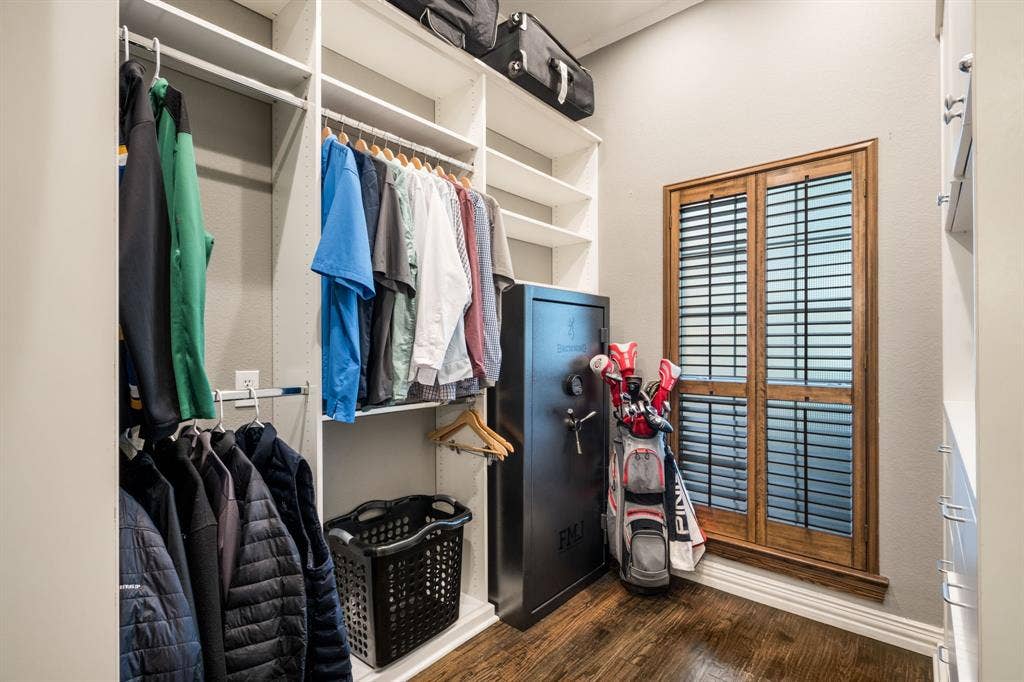 4637 Gladys Court, Plano, TX 75093 His Closet