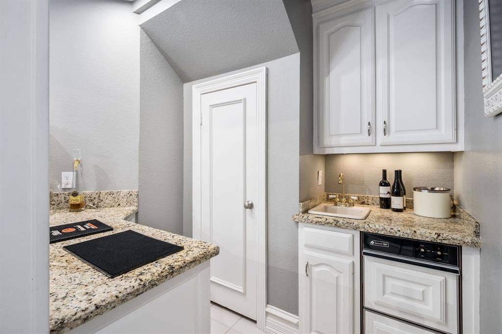 4637 Gladys Court, Plano, TX 75093 4637 Gladys Court, Plano, TX 75093
