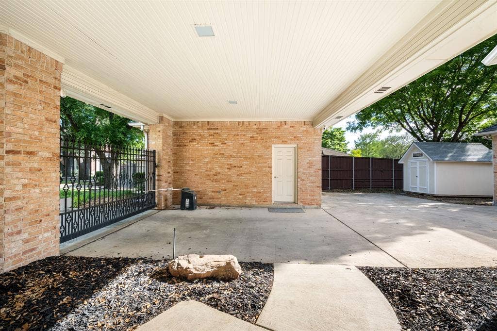 4637 Gladys Court, Plano, TX 75093 Porte-Cochere