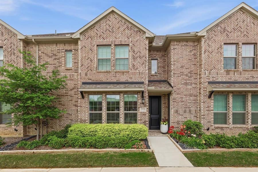 Property photo for 215 Suma Drive, Euless, TX