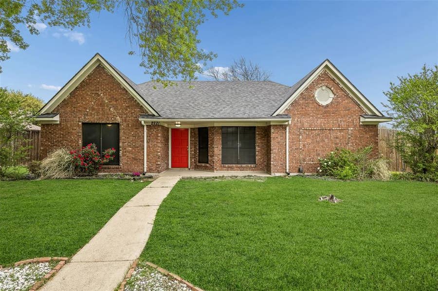 Property photo for 2221 Brookside Drive, Rowlett, TX