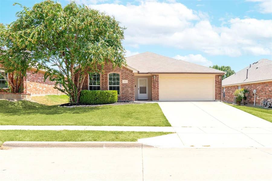 Property photo for 6112 Tilapia Drive, Fort Worth, TX