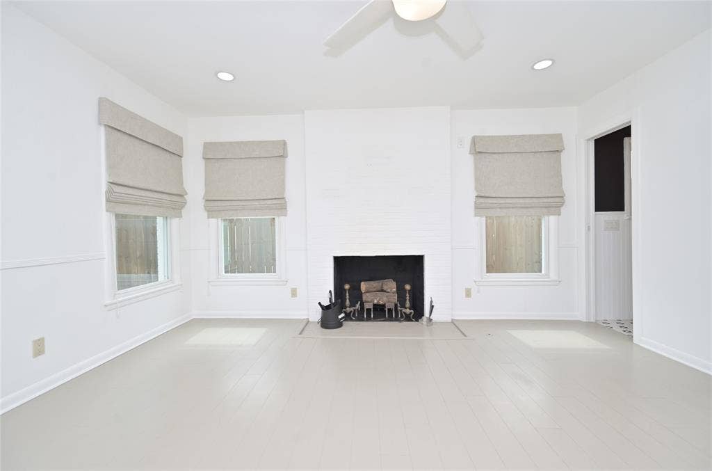 2226 Carnes Street, Dallas, TX 75208