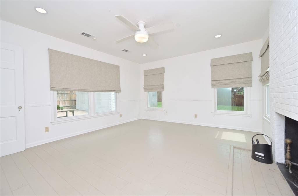 2226 Carnes Street, Dallas, TX 75208