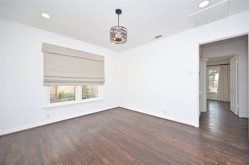 2226 Carnes Street, Dallas, TX 75208