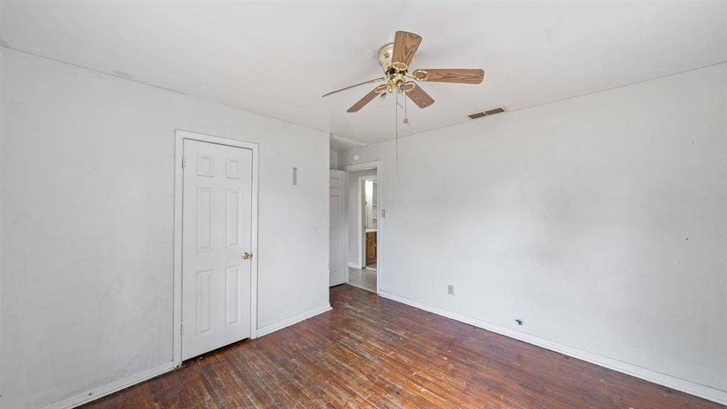 901 W Cayuga Drive, Athens, TX 75751 901 W Cayuga Drive, Athens, TX 75751
