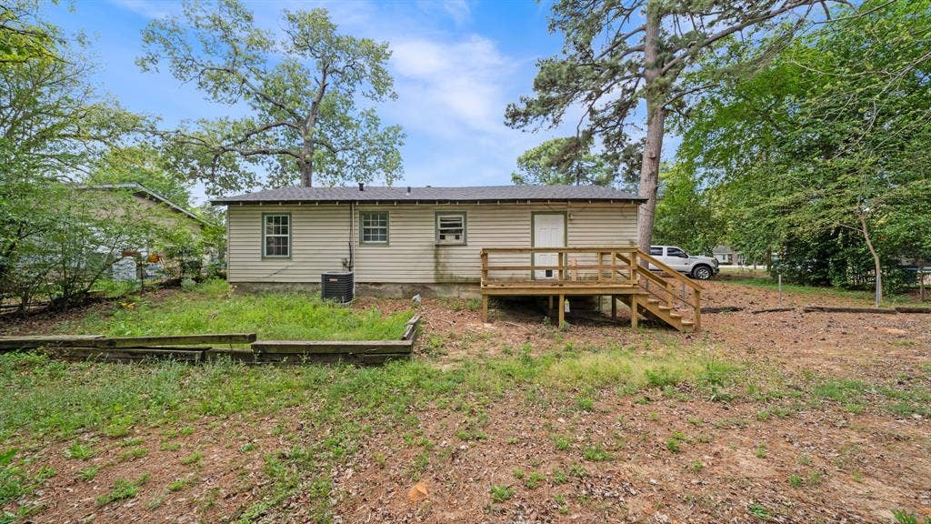 901 W Cayuga Drive, Athens, TX 75751 901 W Cayuga Drive, Athens, TX 75751