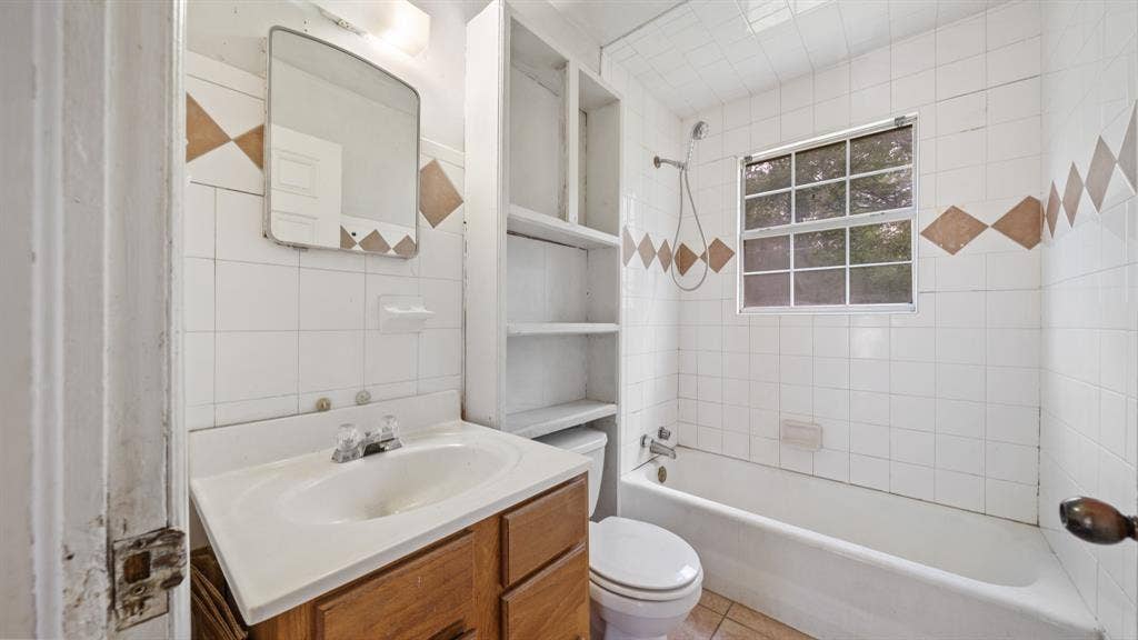 901 W Cayuga Drive, Athens, TX 75751 901 W Cayuga Drive, Athens, TX 75751