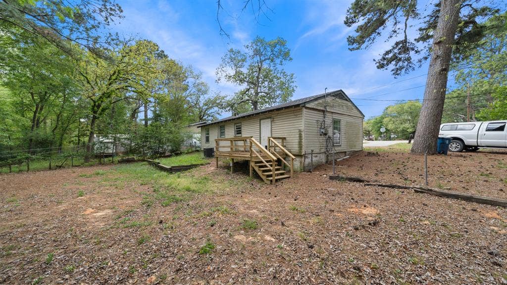 901 W Cayuga Drive, Athens, TX 75751 901 W Cayuga Drive, Athens, TX 75751