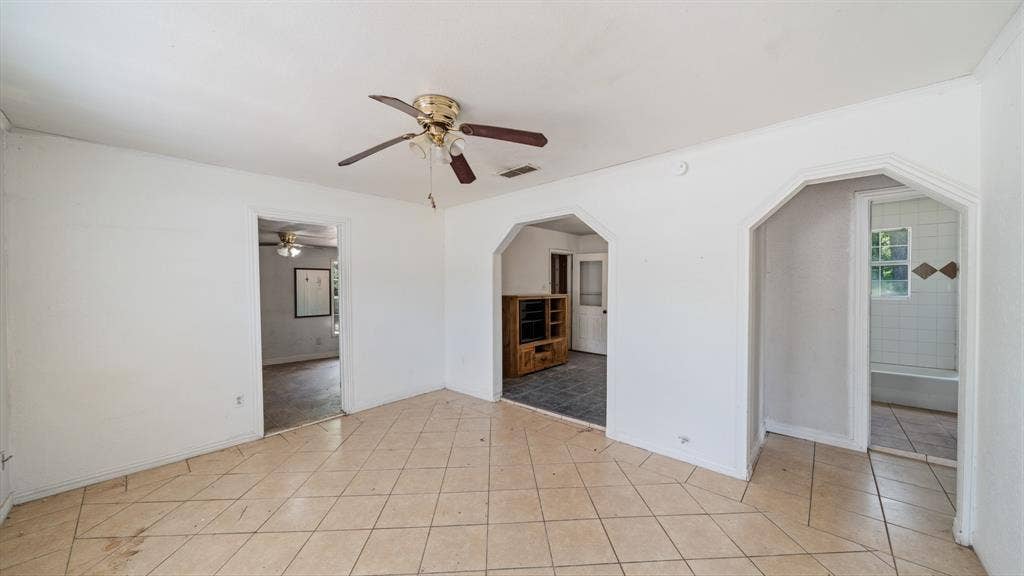 901 W Cayuga Drive, Athens, TX 75751 901 W Cayuga Drive, Athens, TX 75751