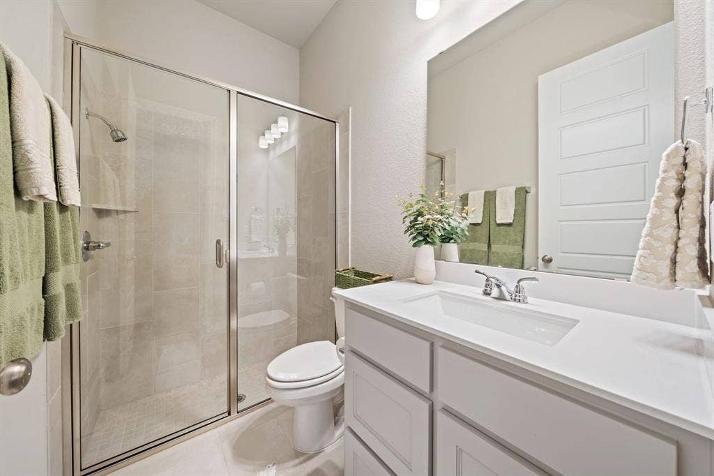 Private bathroom for secondary bedroom.