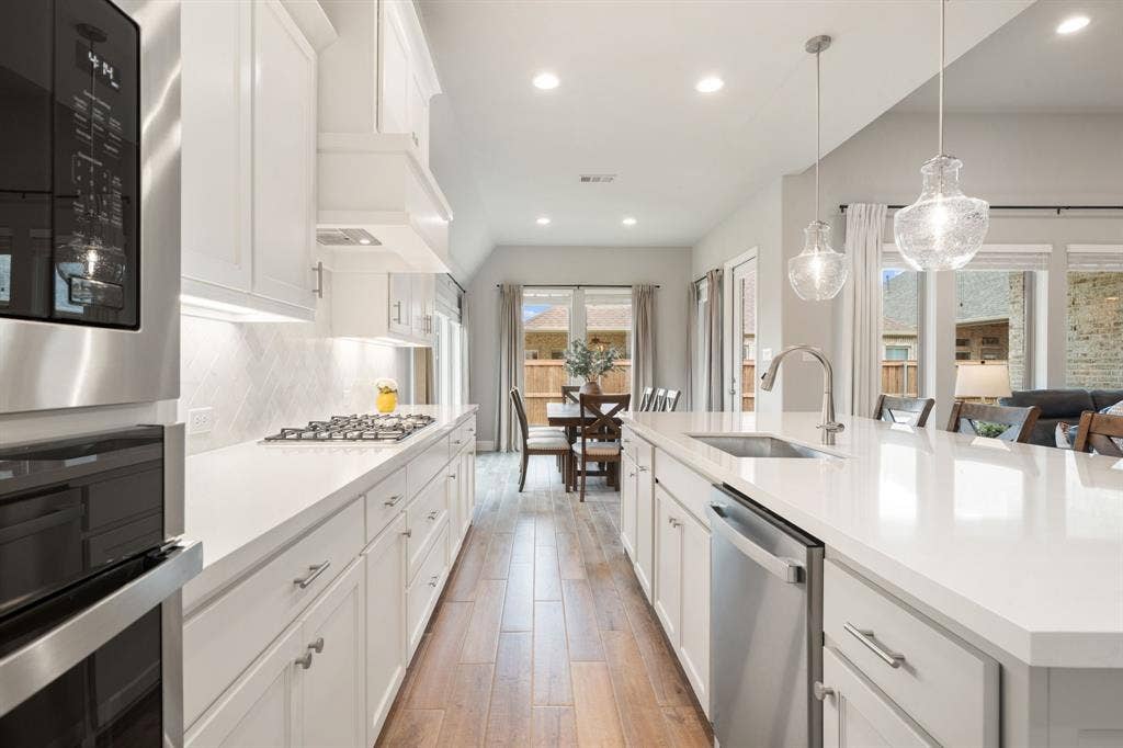 2426 Seth Drive, Midlothian, TX 76065