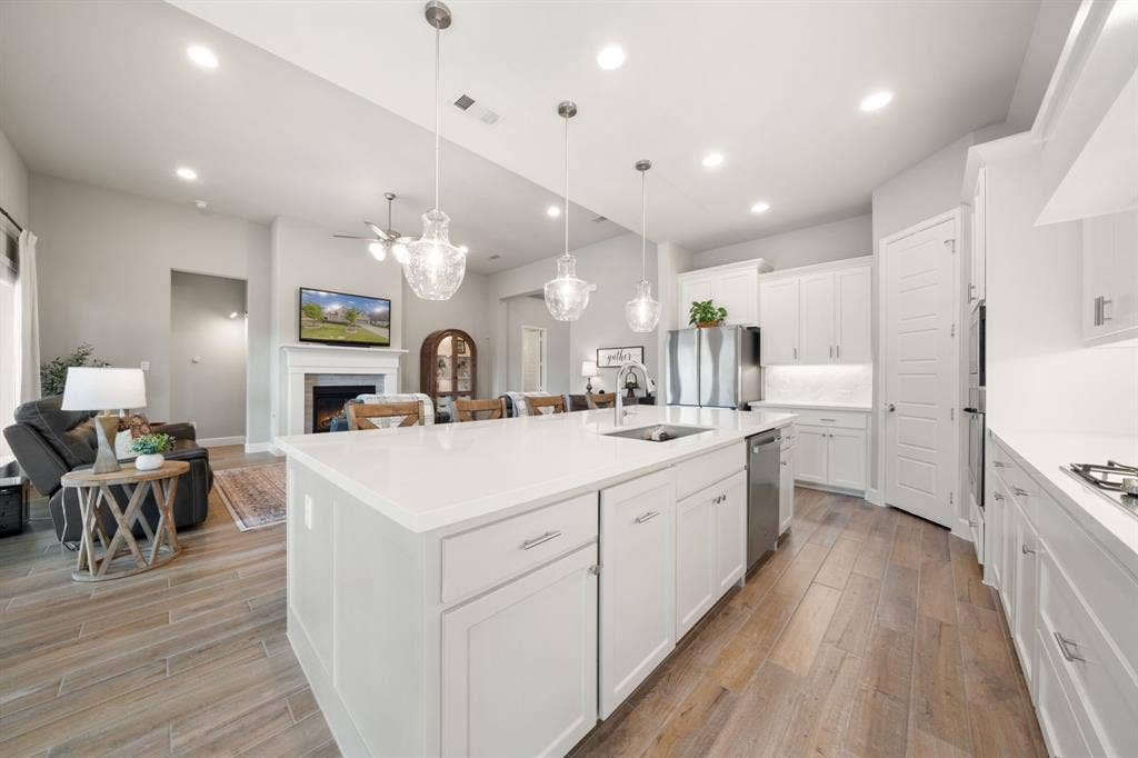 2426 Seth Drive, Midlothian, TX 76065