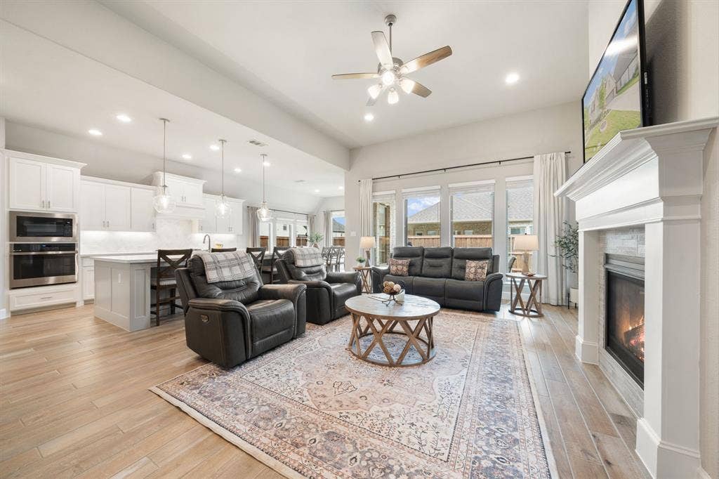 2426 Seth Drive, Midlothian, TX 76065