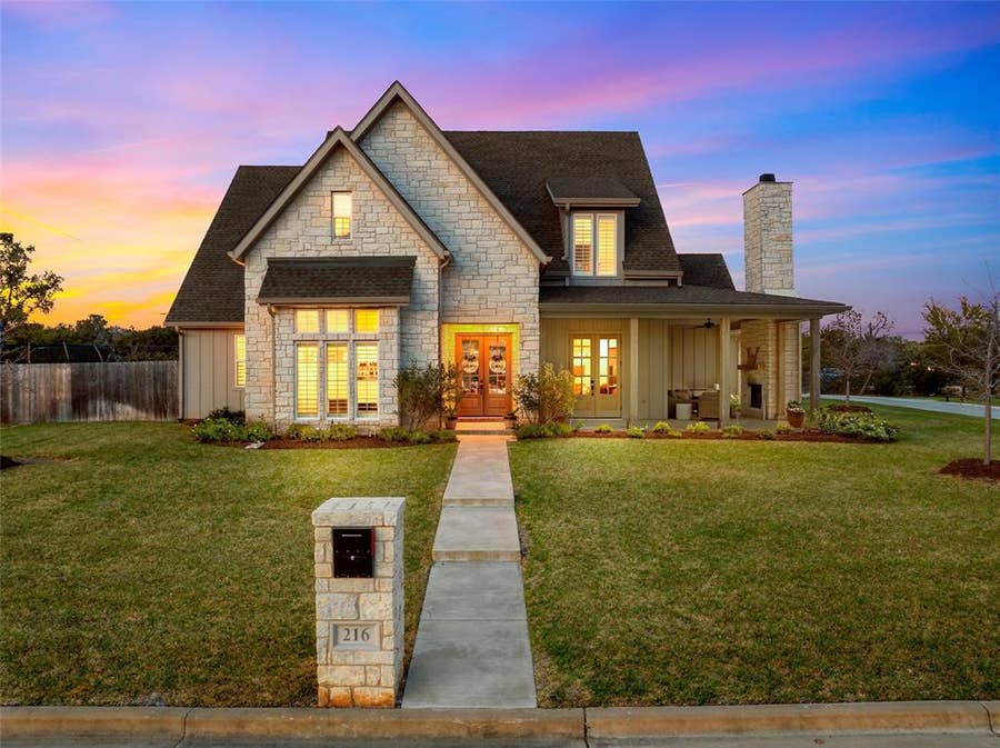 Property photo for 216 Wycliff Drive, China Spring, TX