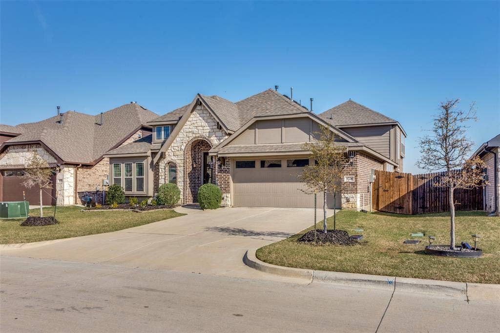 8228 Manx Point, Godley, TX 76044 8228 Manx Point, Godley, TX 76044