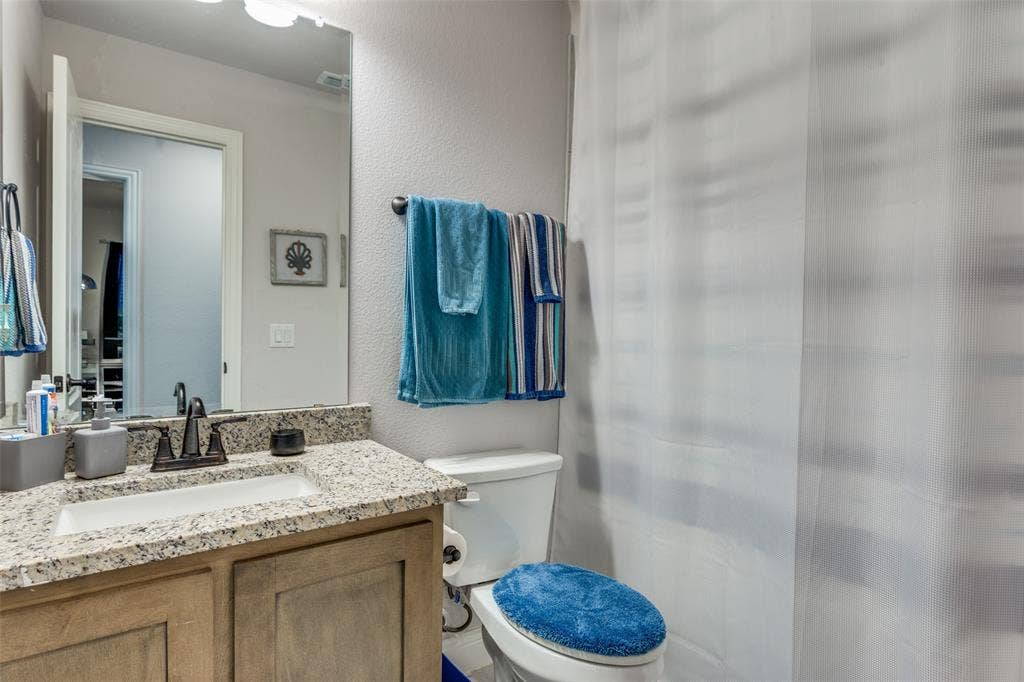 8228 Manx Point, Godley, TX 76044 8228 Manx Point, Godley, TX 76044