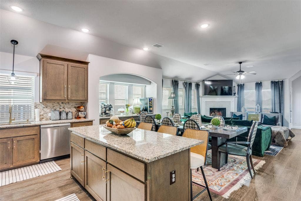 8228 Manx Point, Godley, TX 76044 8228 Manx Point, Godley, TX 76044