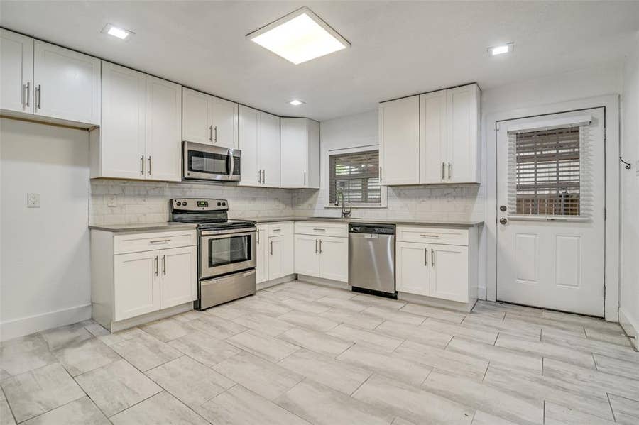 Property photo for 310 Thistle Drive, Garland, TX
