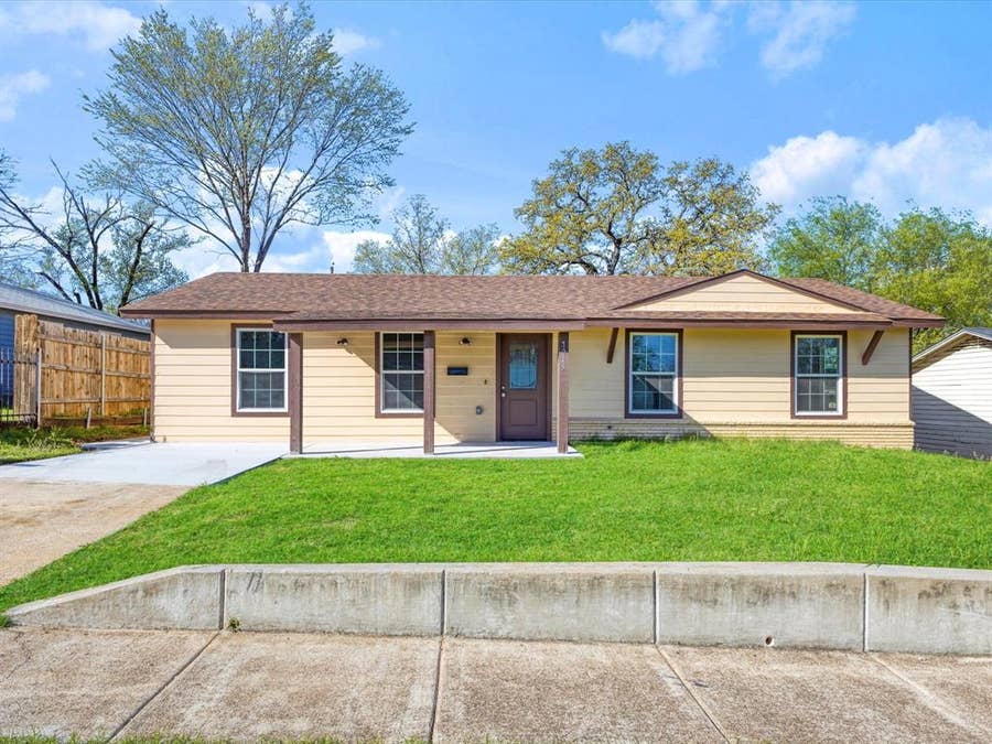 Property photo for 7245 Van Natta Lane, Fort Worth, TX