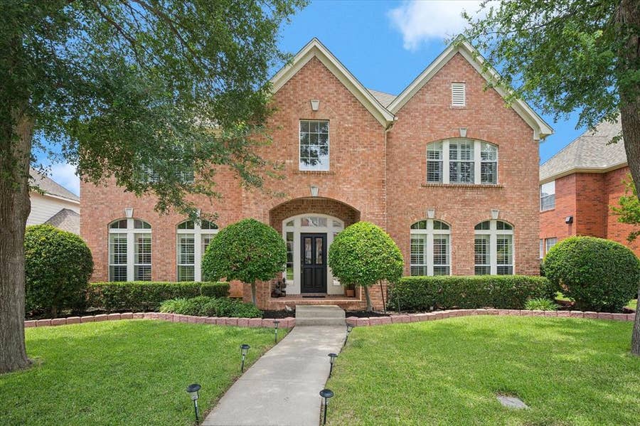 Property photo for 7420 Sugar Maple Drive, Irving, TX