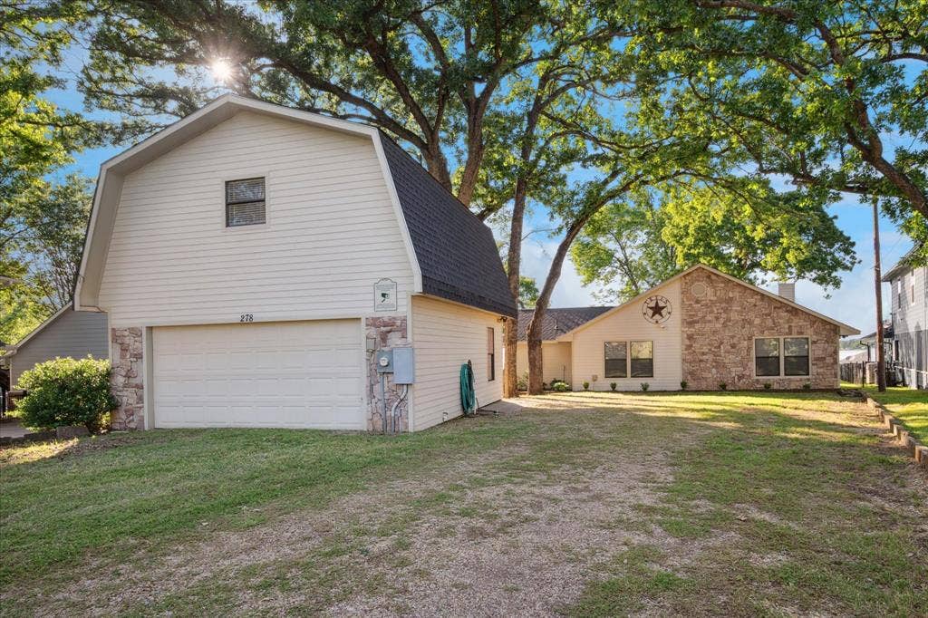 278 Shady Shores Drive, Mabank, TX 75156 Casita with storage space for boat toys and yard equipment.