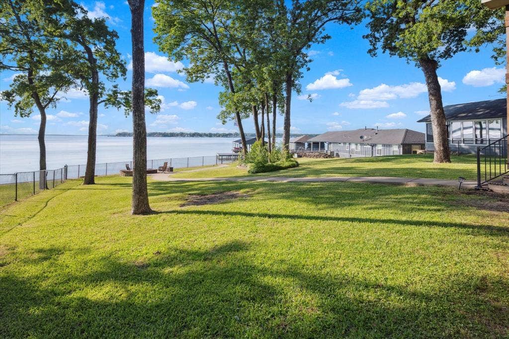 278 Shady Shores Drive, Mabank, TX 75156 Backyard