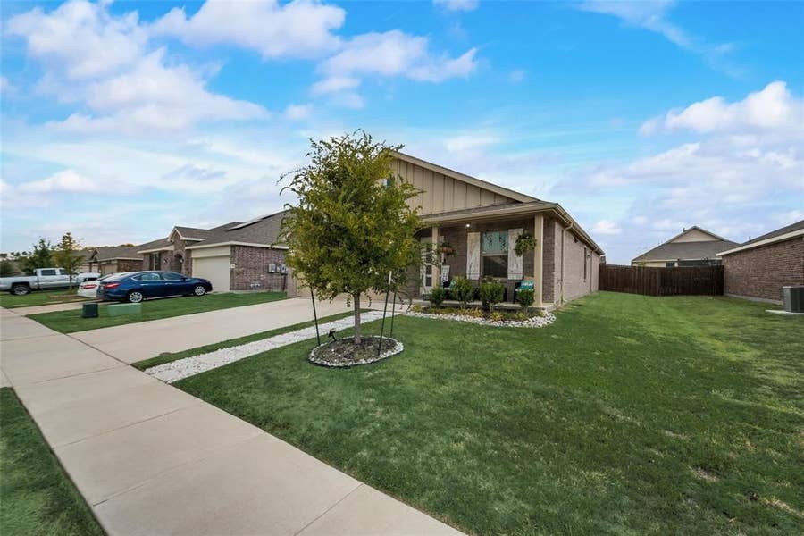 Property photo for 1602 Stonefield Drive, Anna, TX