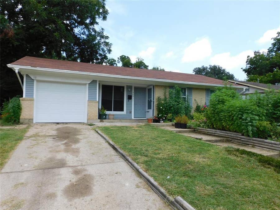 Property photo for 409 W Vista Drive, Garland, TX