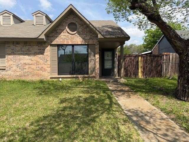 Property photo for 9551 Gonzales Drive, Dallas, TX