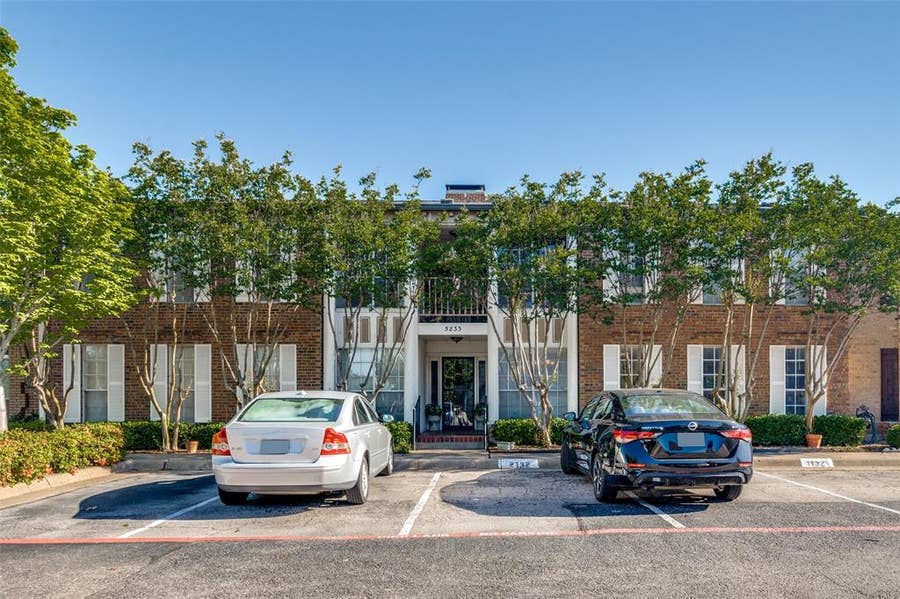 Property photo for 5833 Copperwood Lane, #1132, Dallas, TX