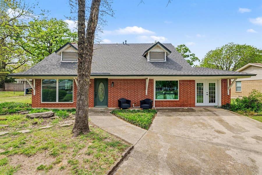 Property photo for 3245 Hartlee Field Road, Denton, TX