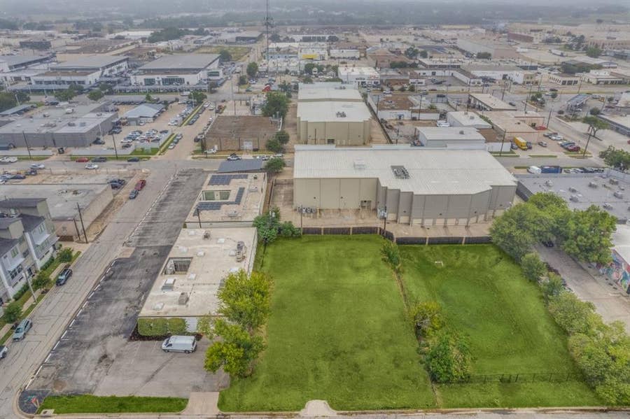 Property photo for 2728 Weisenberger Street, Fort Worth, TX