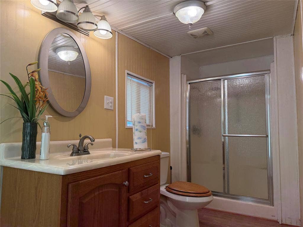 6075 County Road 1411, Malakoff, TX 75148 6075 County Road 1411, Malakoff, TX 75148
