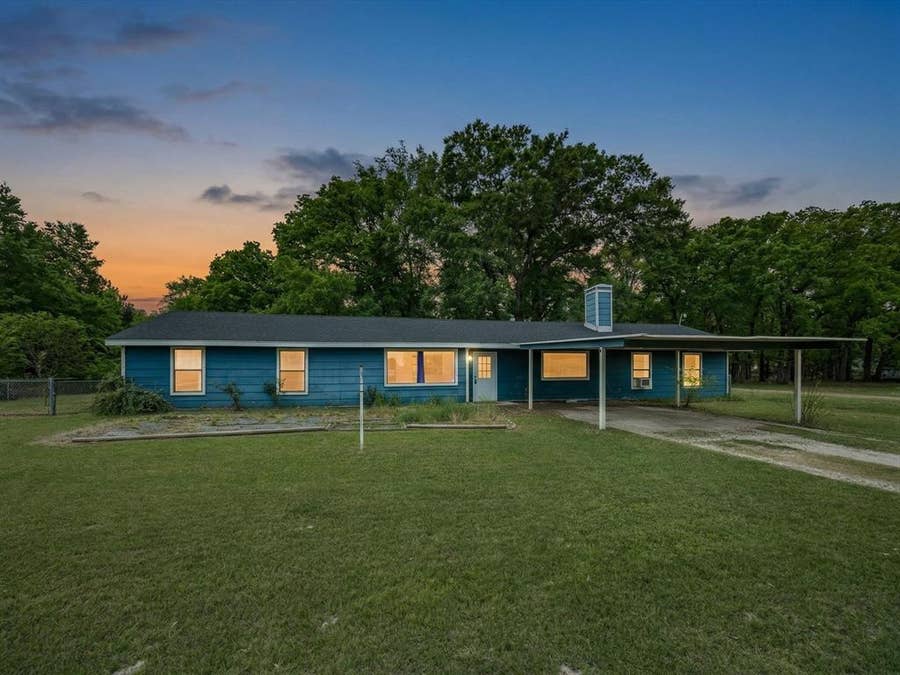 Property photo for 209 Pierce Drive, Mabank, TX