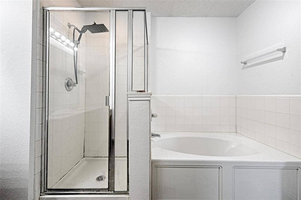 5348 Cameron Drive, Grand Prairie, TX 75052