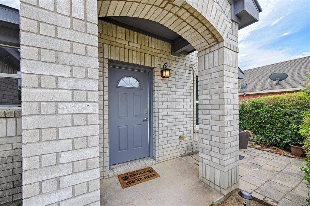 5348 Cameron Drive, Grand Prairie, TX 75052