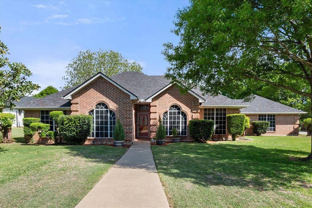 2800 Coventry Road, Crowley, TX 76036 2800 Coventry Road, Crowley, TX 76036