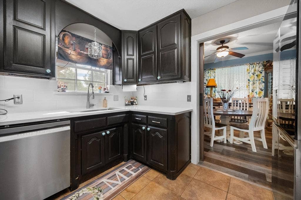 2800 Coventry Road, Crowley, TX 76036 2800 Coventry Road, Crowley, TX 76036