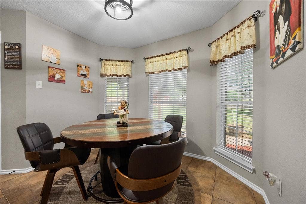 2800 Coventry Road, Crowley, TX 76036 2800 Coventry Road, Crowley, TX 76036