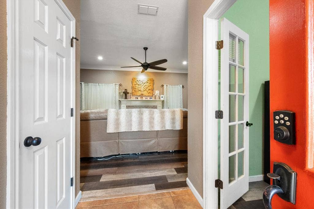 2800 Coventry Road, Crowley, TX 76036 2800 Coventry Road, Crowley, TX 76036
