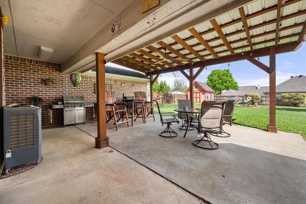 2800 Coventry Road, Crowley, TX 76036 2800 Coventry Road, Crowley, TX 76036