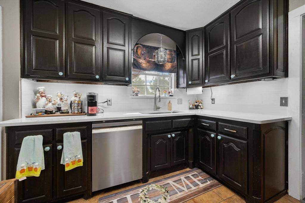 2800 Coventry Road, Crowley, TX 76036 2800 Coventry Road, Crowley, TX 76036